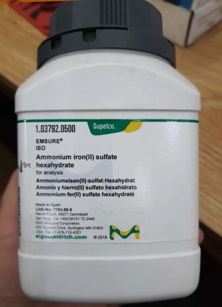 FAS (II) atau Ferro Ammonium Sulfat Fe(SO4)2 (NH4)2.6H2O