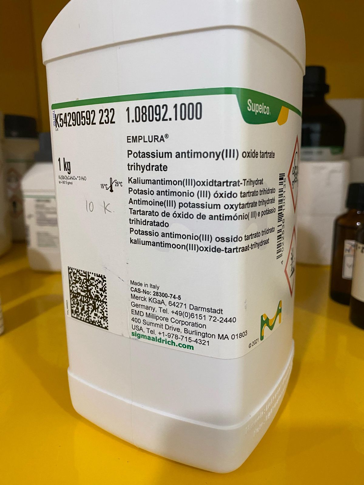 Potassium antimony (III) oxide tartrate trihydrate